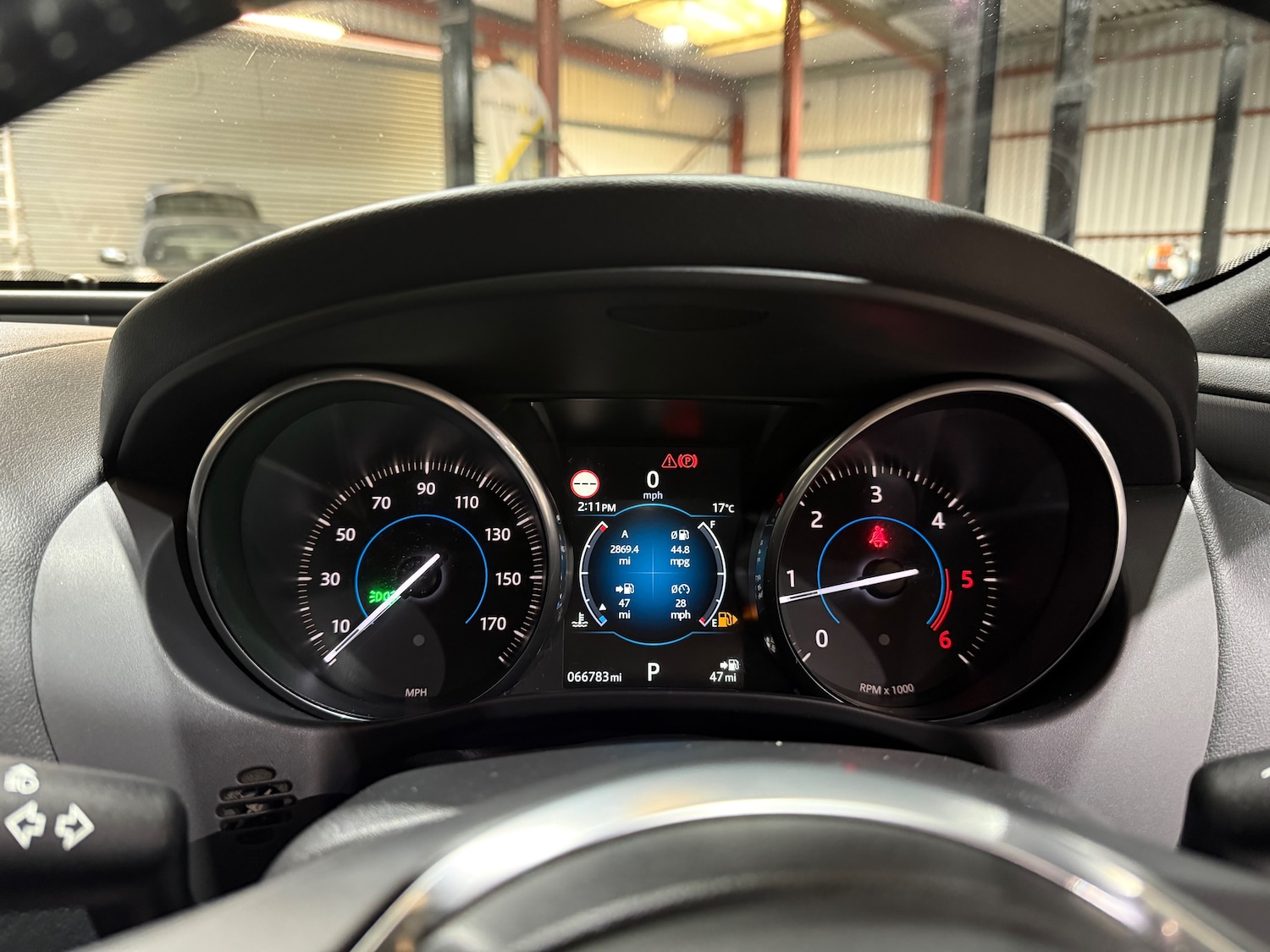 Used Jaguar XE 2017 for sale - 76198126: Photo 32