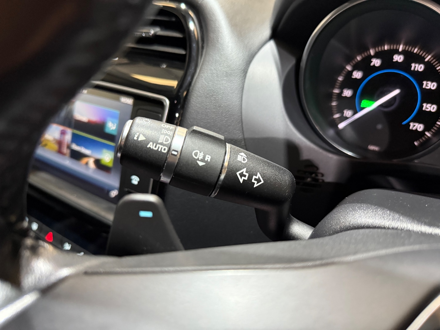 Used Jaguar XE 2017 for sale - 76198126: Photo 34