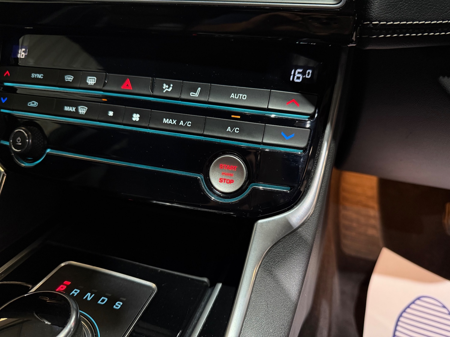 Used Jaguar XE 2017 for sale - 76198126: Photo 37