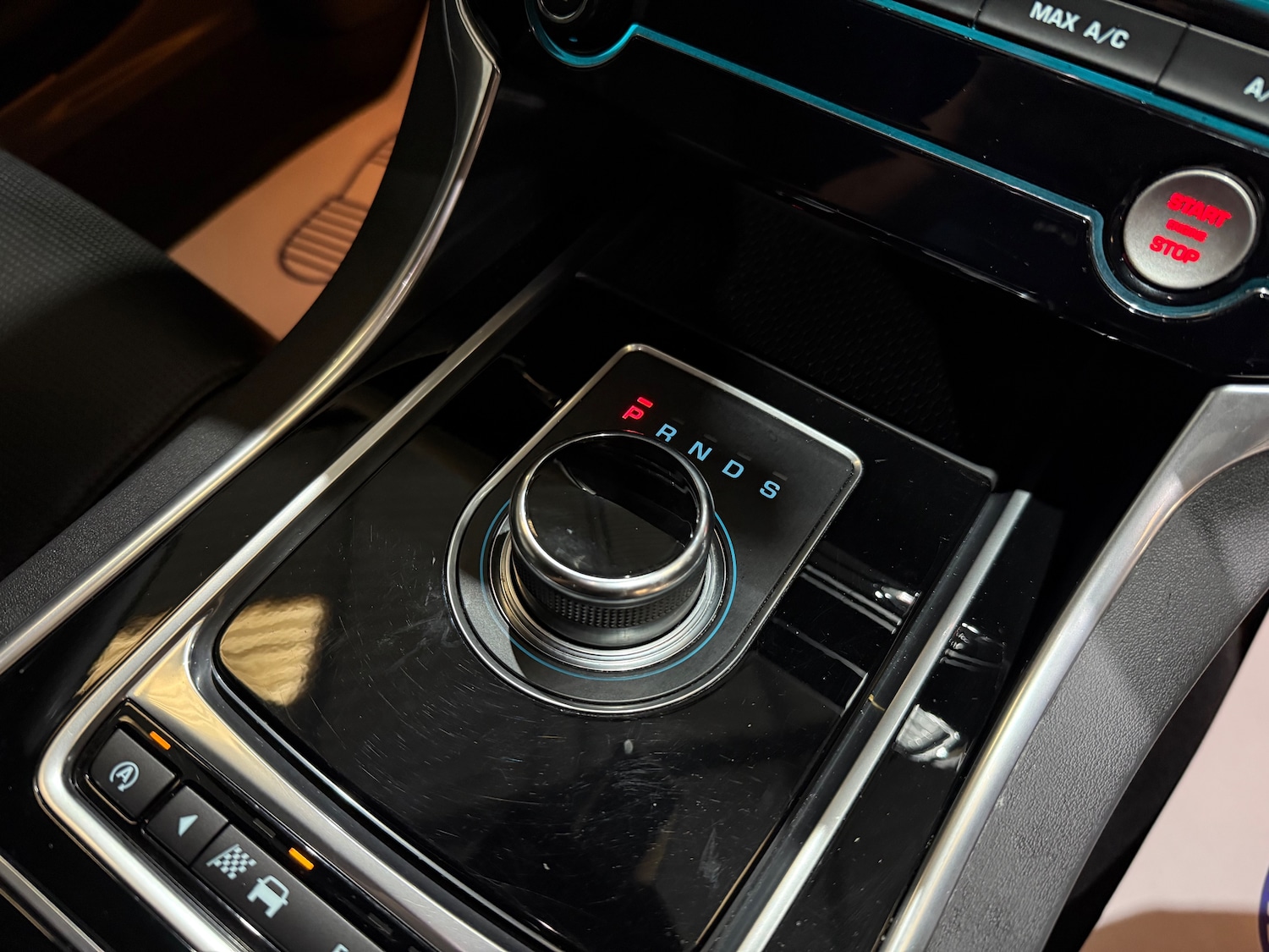 Used Jaguar XE 2017 for sale - 76198126: Photo 38