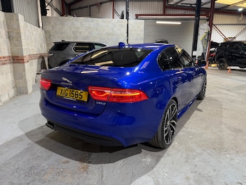 Used Jaguar XE 2017 for sale - 76198126: Photo 3