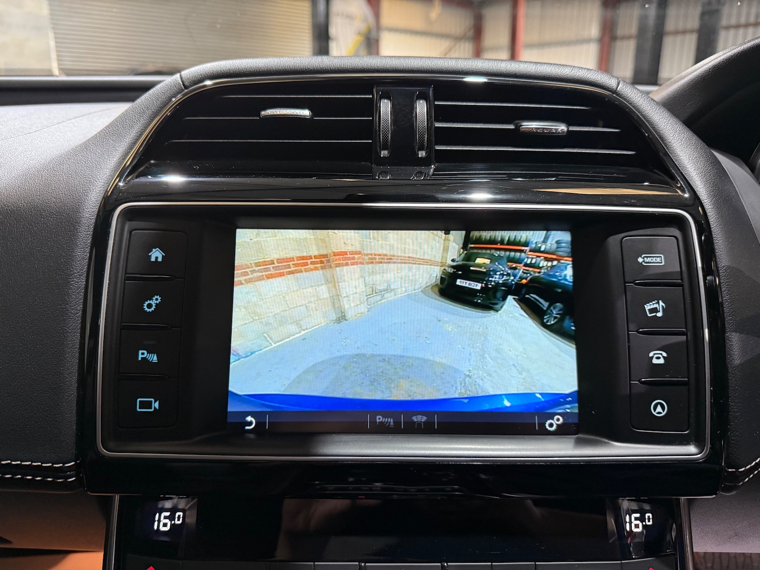 Used Jaguar XE 2017 for sale - 76198126: Photo 42