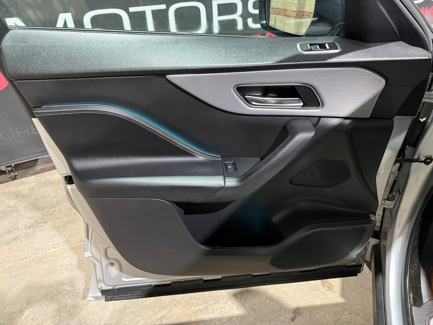 Used Jaguar F-Pace 2017 for sale - 77600549: Photo 24