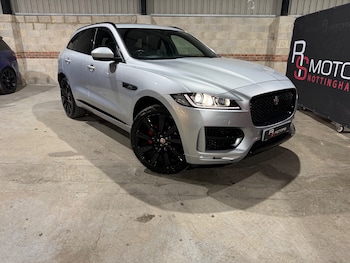 Used Jaguar F-Pace 2017 for sale - 77600549: Photo