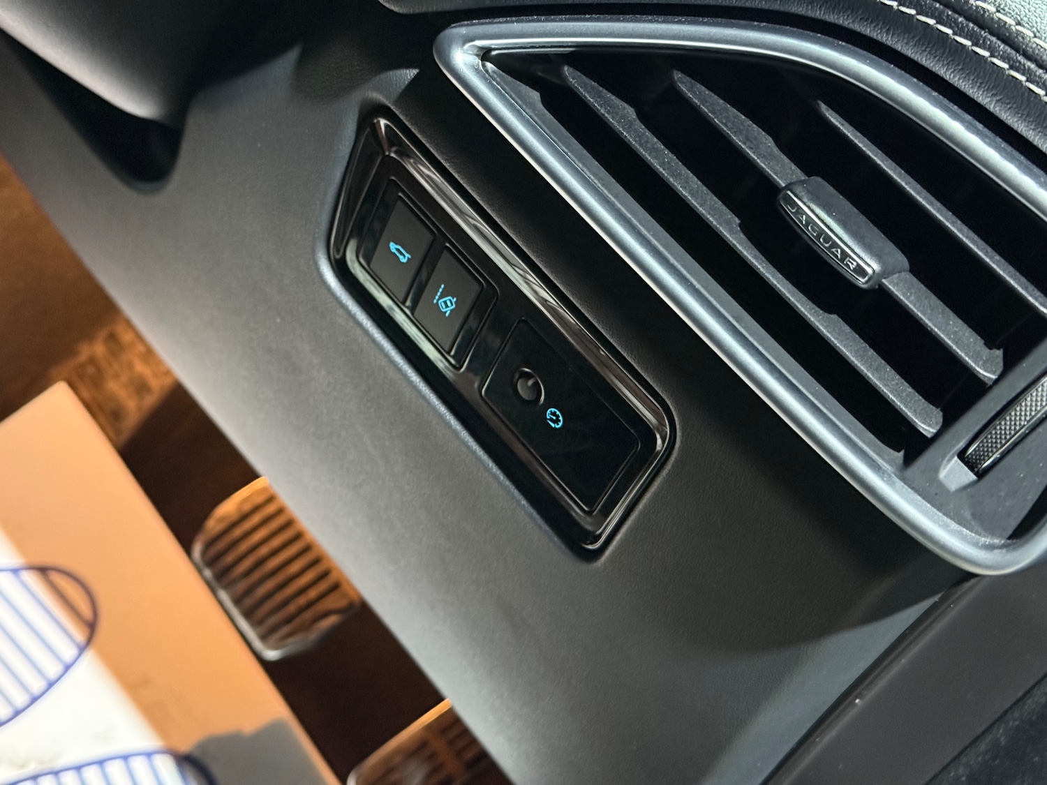 Used Jaguar F-Pace 2017 for sale - 77600549: Photo 38