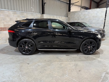 Used Jaguar F-Pace 2017 for sale - 75980390: Photo