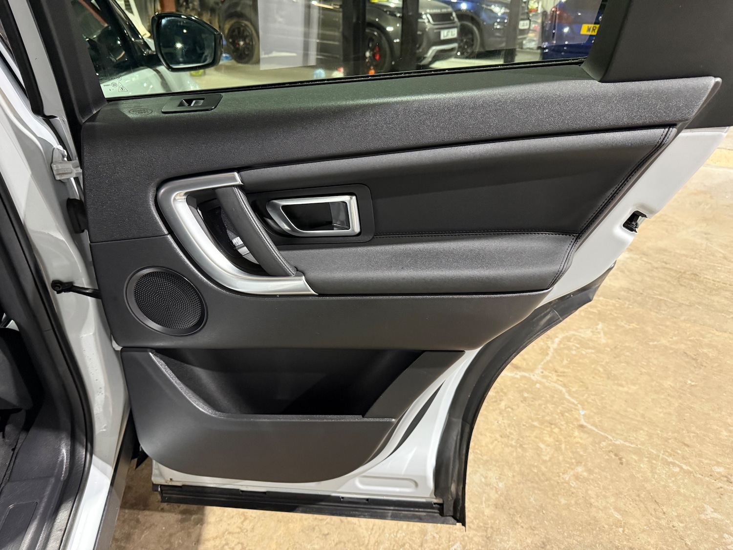 Used Land Rover Discovery Sport 2017 for sale - 76931719: Photo 19