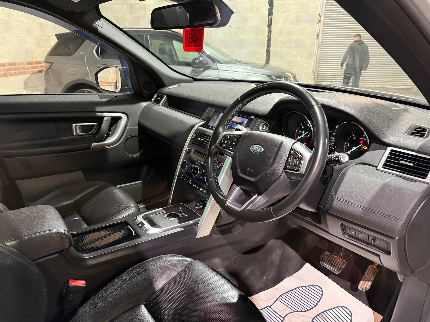 Used Land Rover Discovery Sport 2017 for sale - 76931719: Photo 26