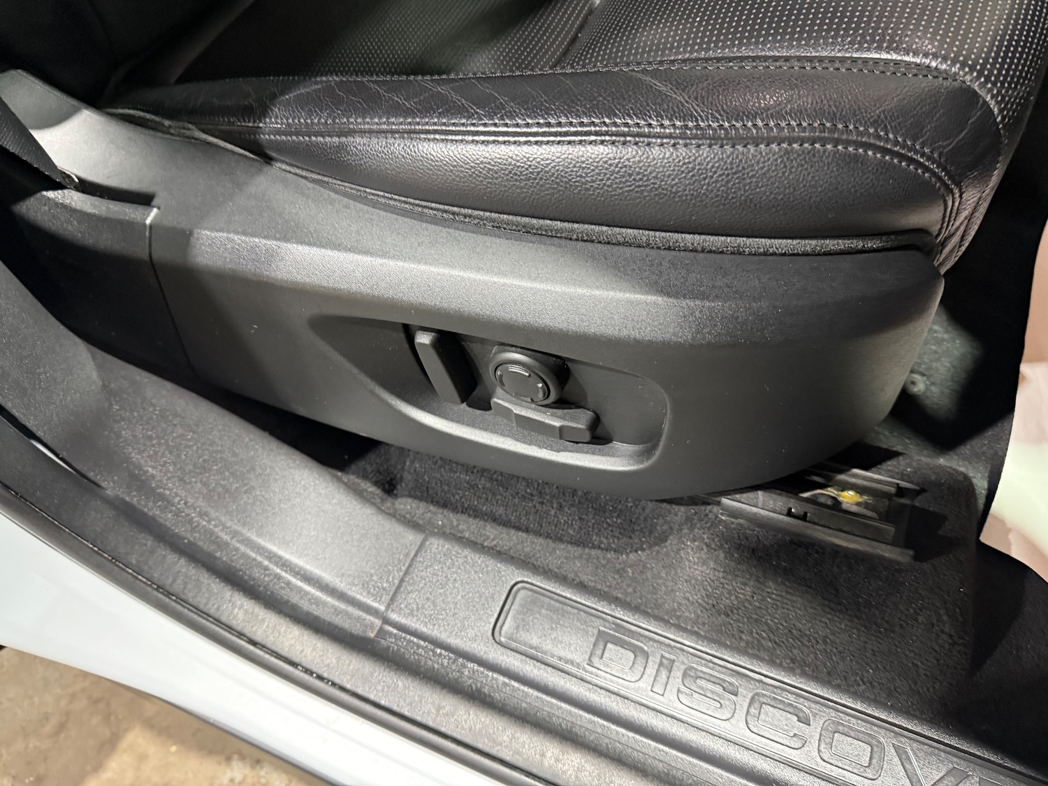 Used Land Rover Discovery Sport 2017 for sale - 76931719: Photo 28