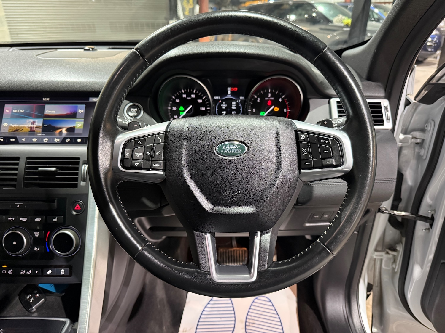 Used Land Rover Discovery Sport 2017 for sale - 76931719: Photo 29