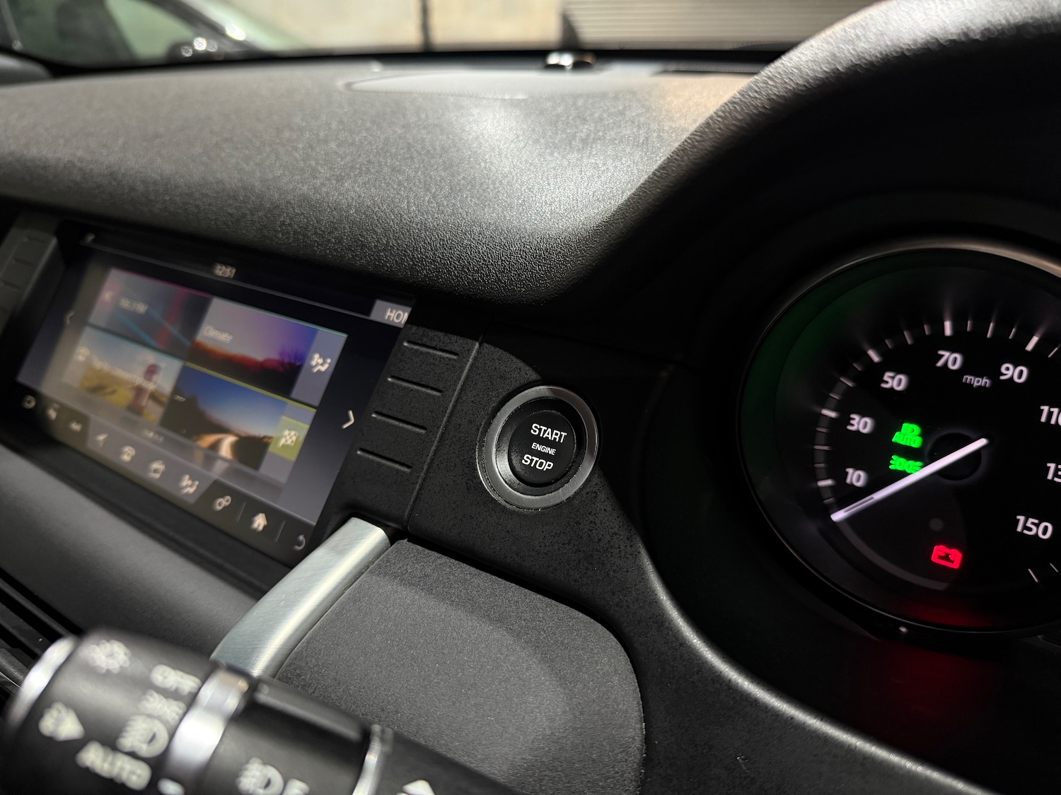 Used Land Rover Discovery Sport 2017 for sale - 76931719: Photo 35