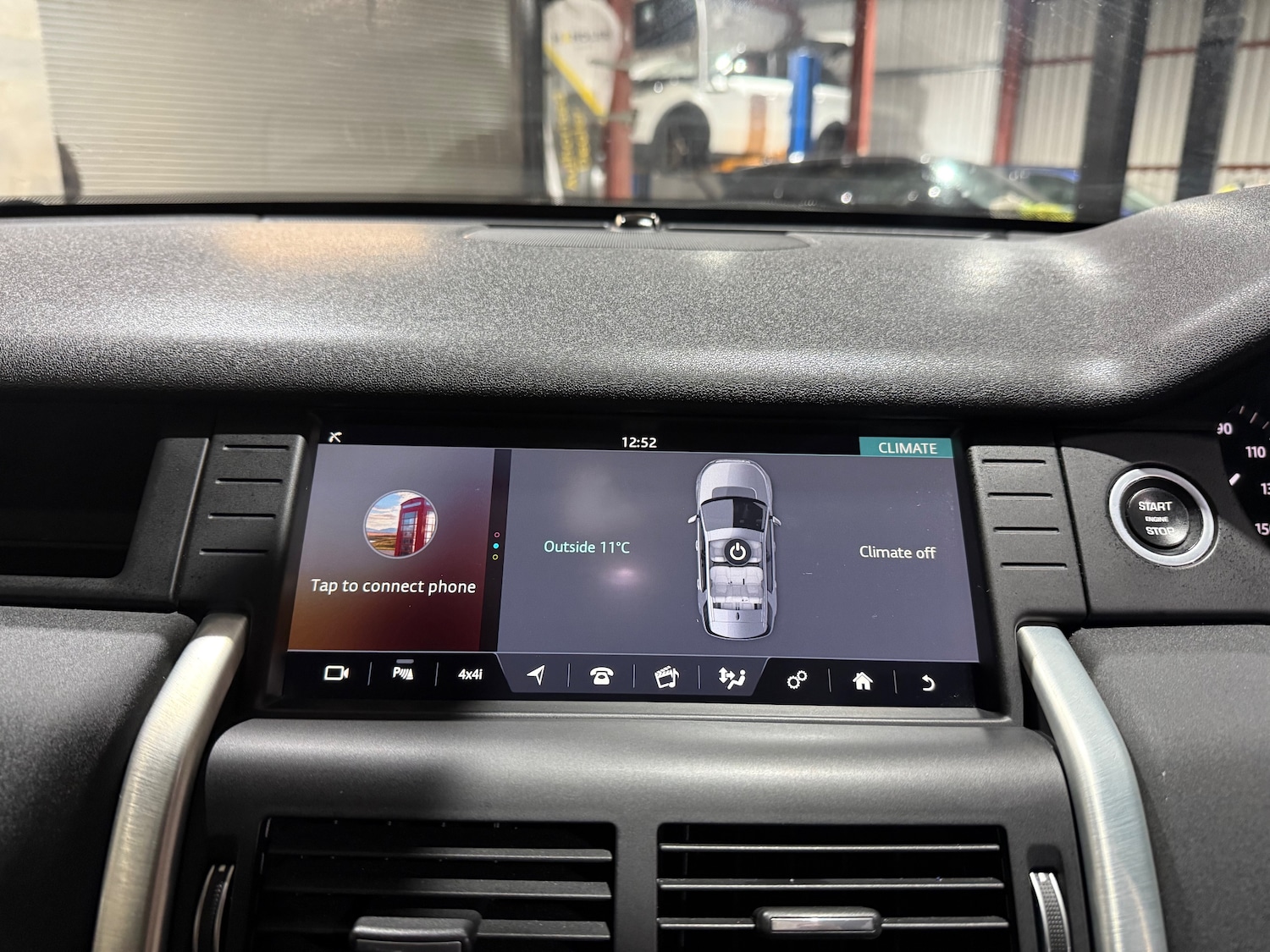 Used Land Rover Discovery Sport 2017 for sale - 76931719: Photo 39