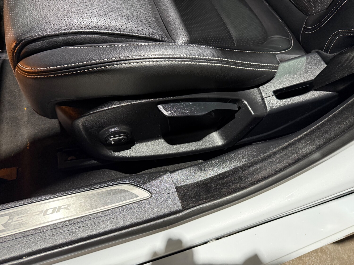 Used Jaguar XE 2019 for sale - 77512735: Photo 12