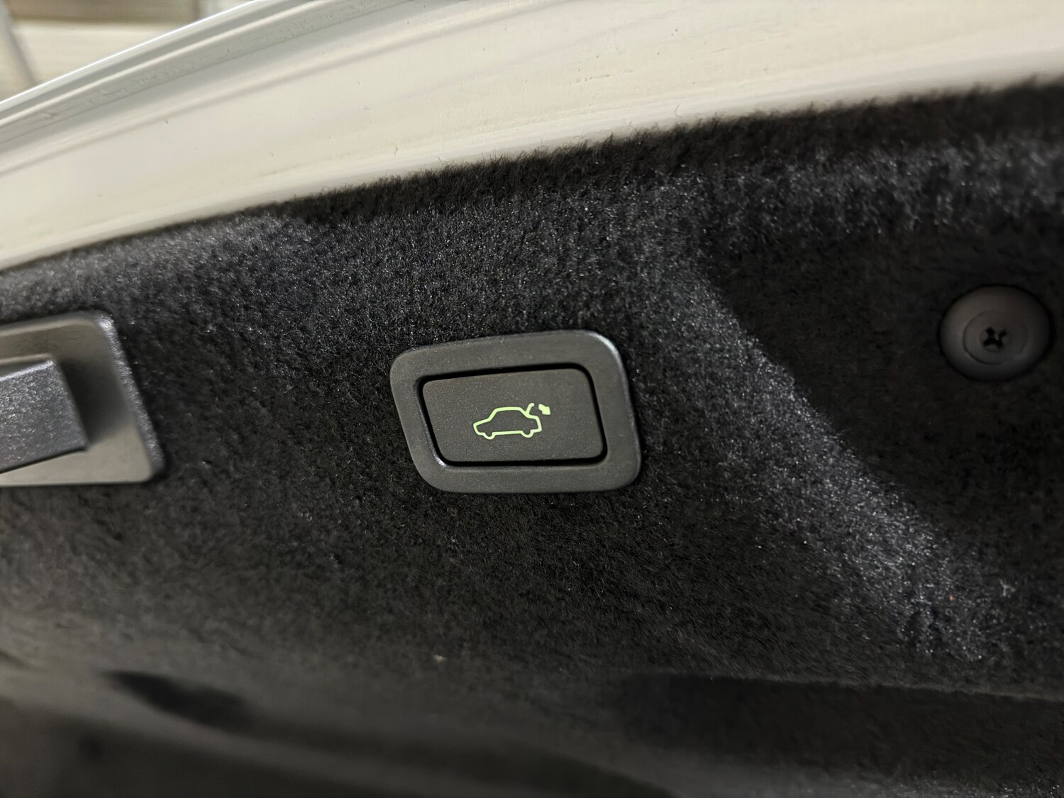 Used Jaguar XE 2019 for sale - 77512735: Photo 19