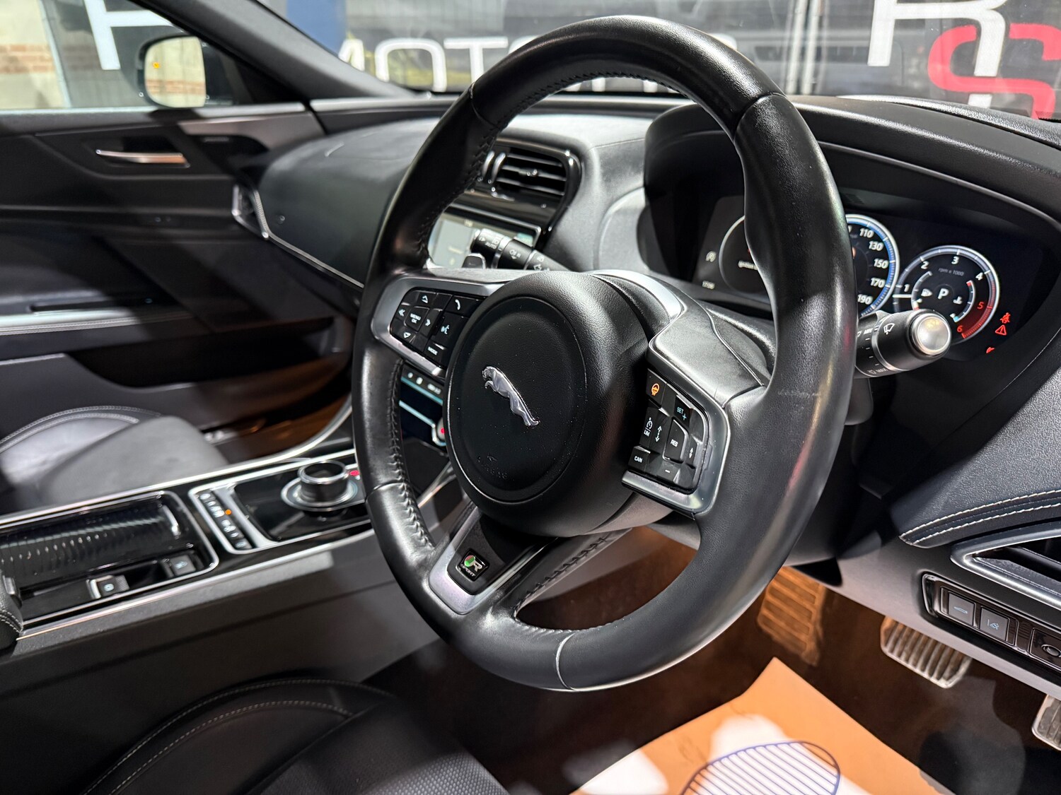 Used Jaguar XE 2019 for sale - 77512735: Photo 27