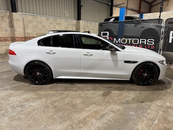 Used Jaguar XE 2019 for sale - 77512735: Photo