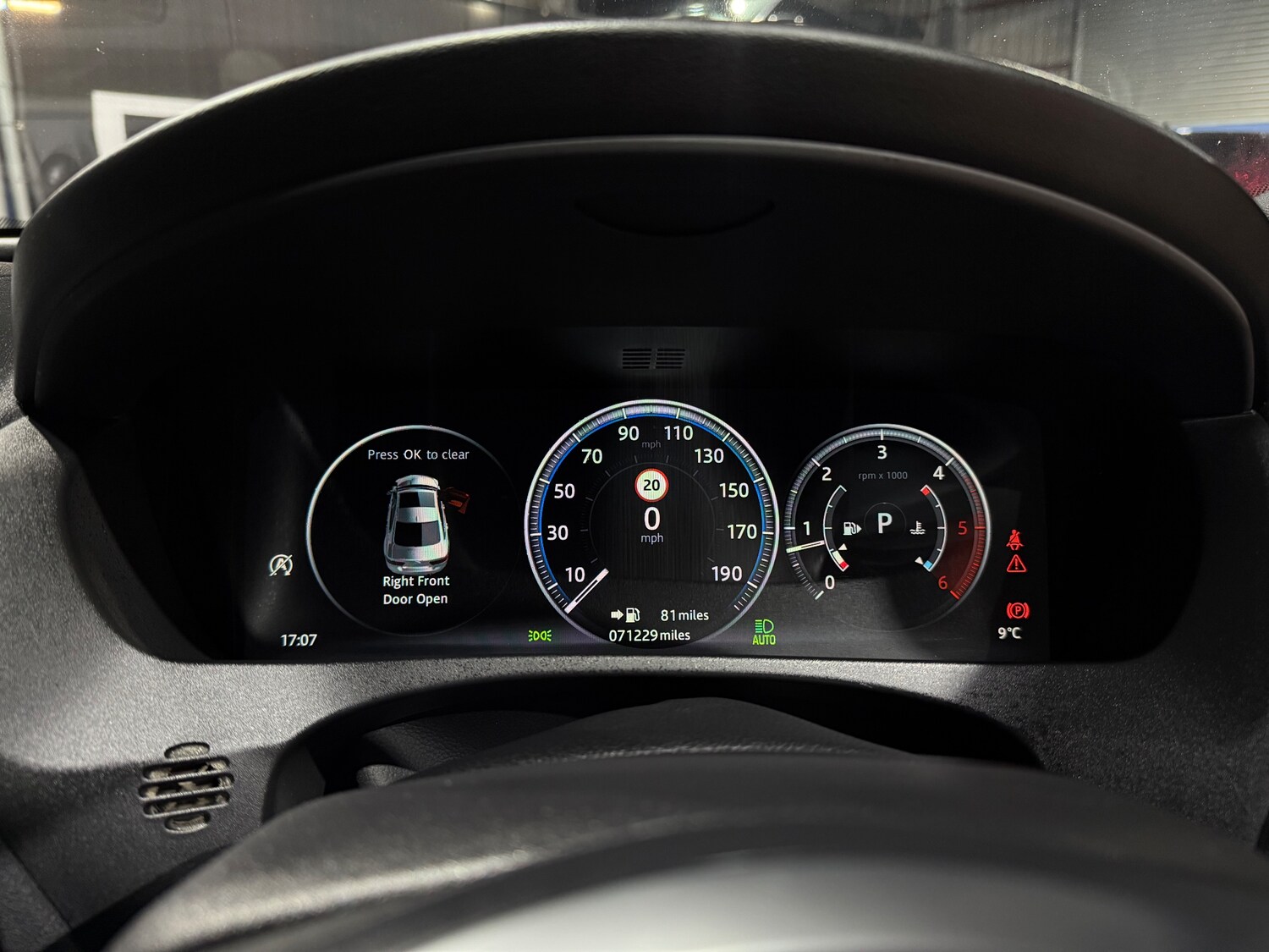 Used Jaguar XE 2019 for sale - 77512735: Photo 36