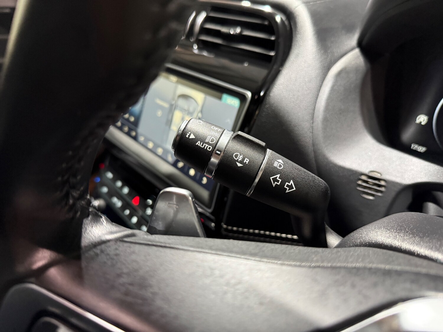 Used Jaguar XE 2019 for sale - 77512735: Photo 38