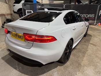 Used Jaguar XE 2019 for sale - 77512735: Photo