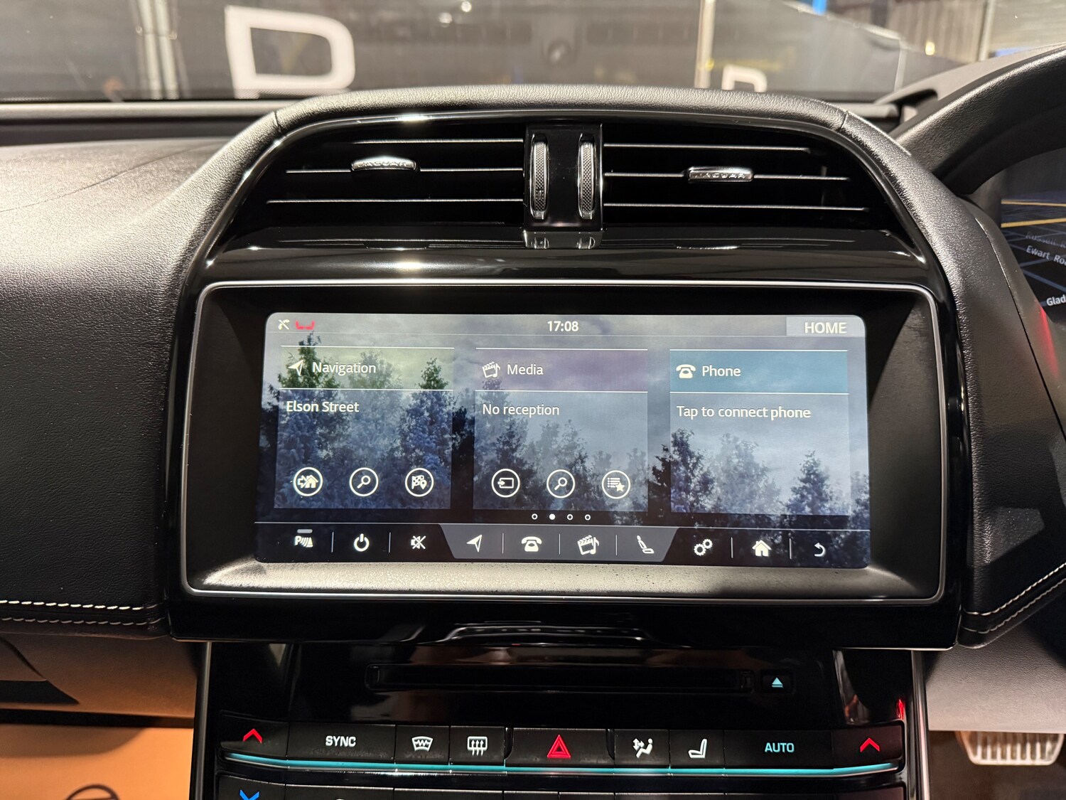 Used Jaguar XE 2019 for sale - 77512735: Photo 43