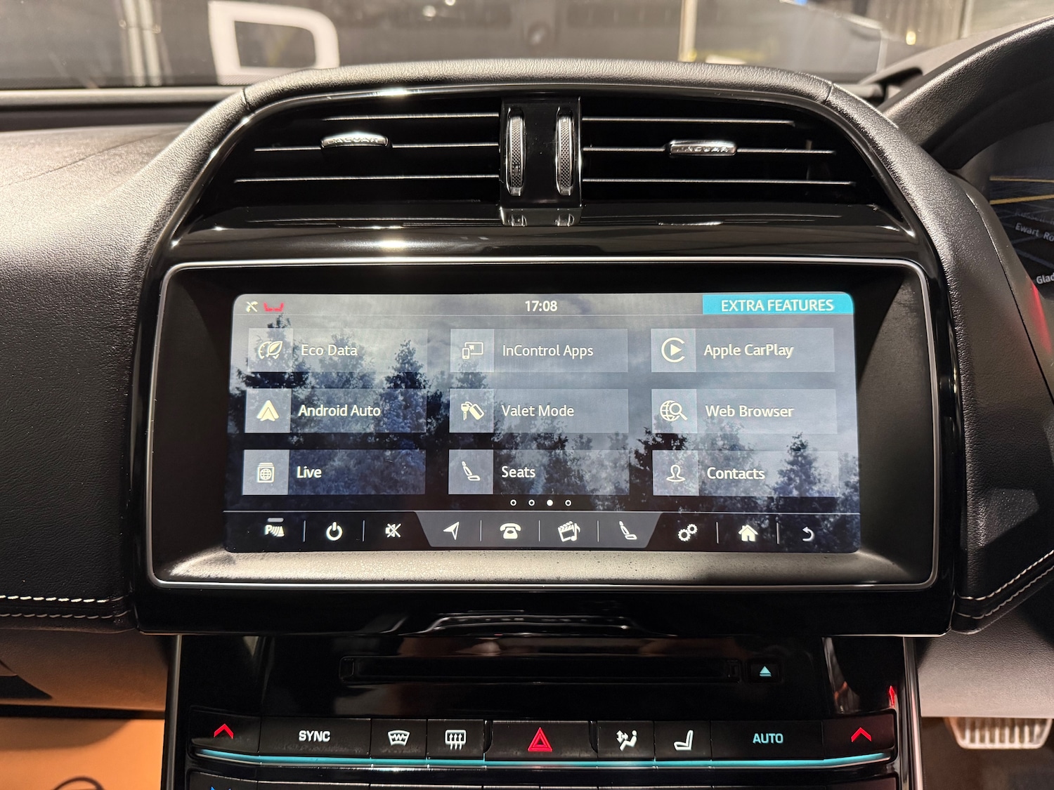 Used Jaguar XE 2019 for sale - 77512735: Photo 44