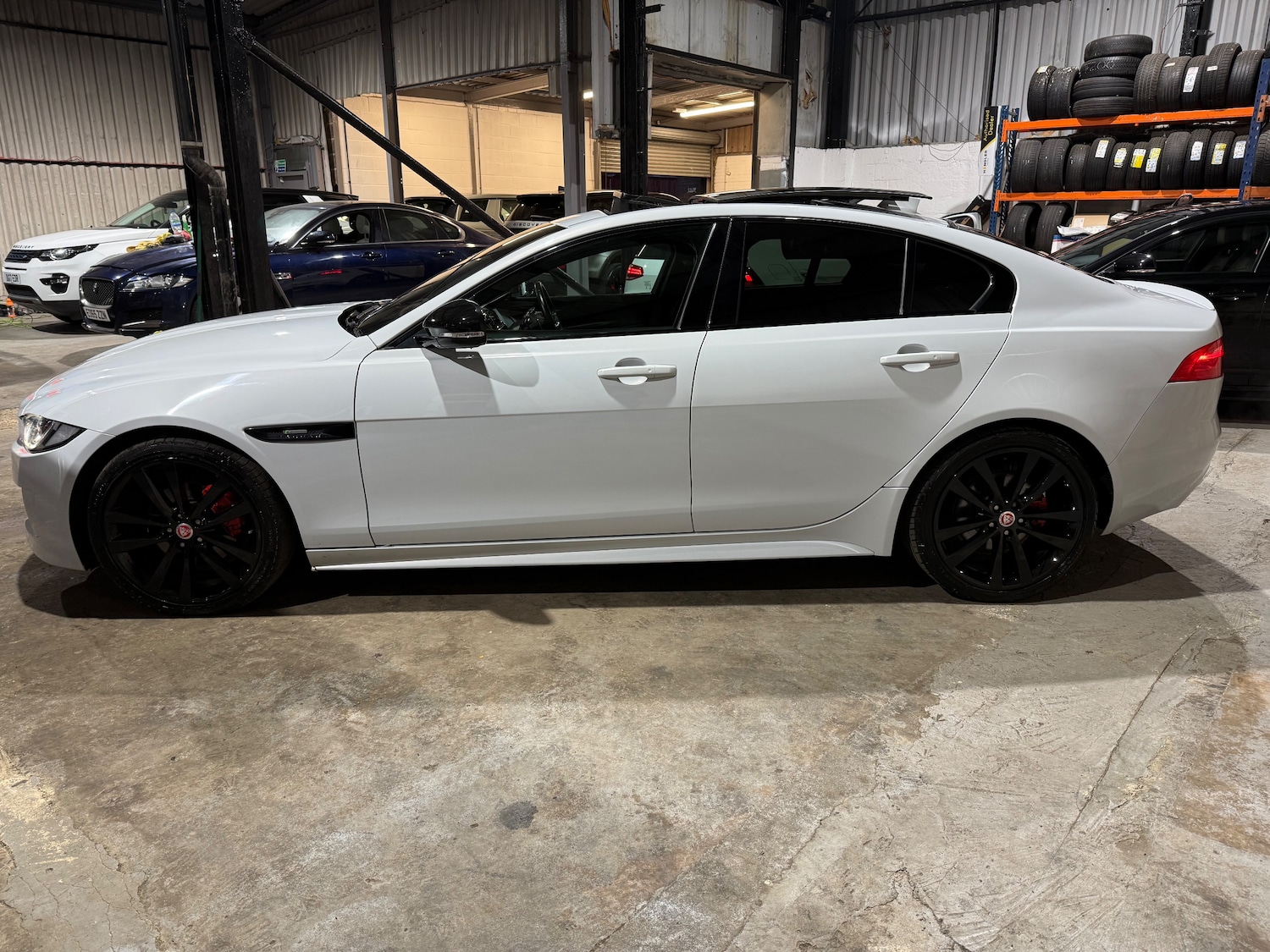 Used Jaguar XE 2019 for sale - 77512735: Photo 5