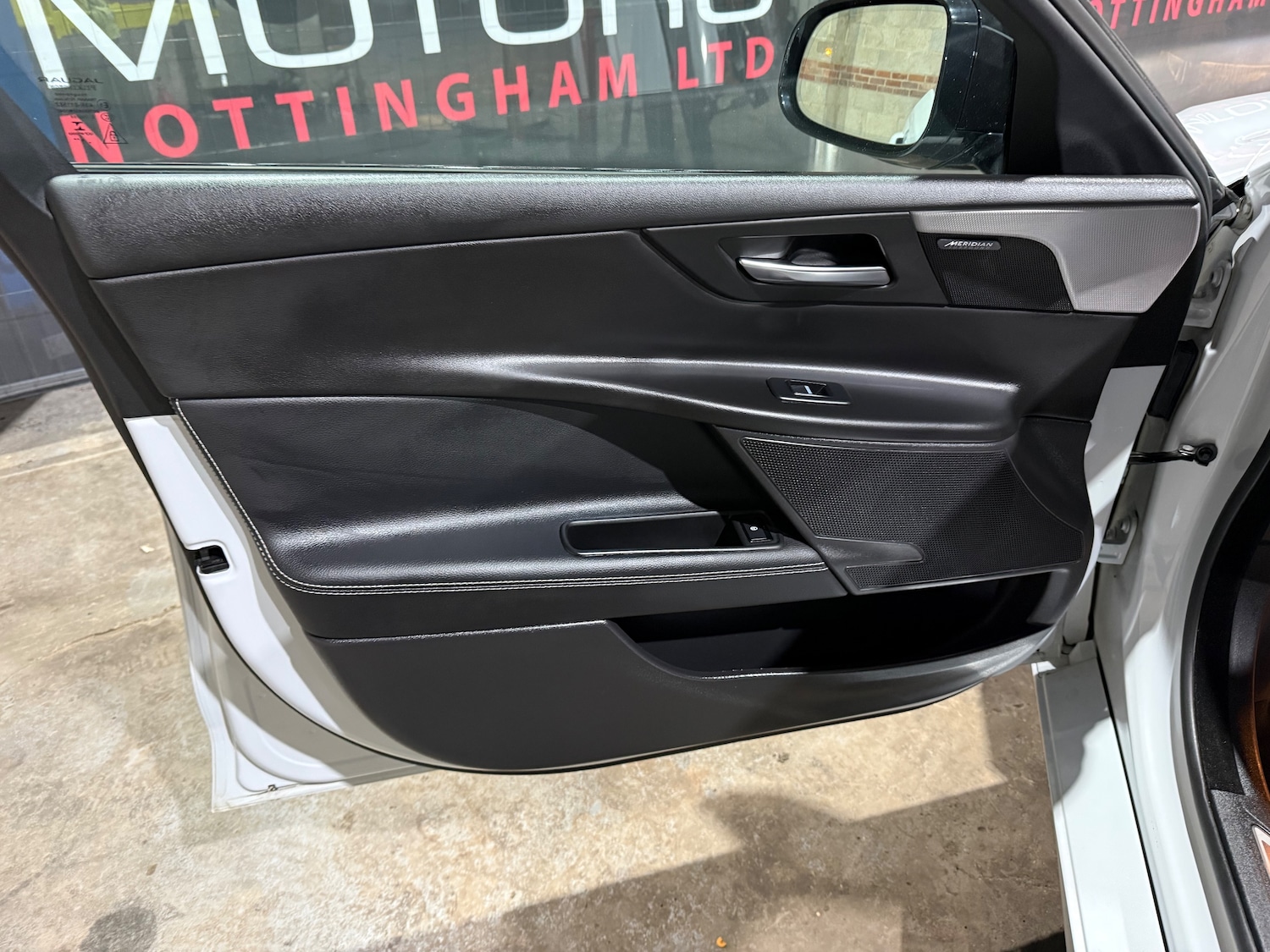 Used Jaguar XE 2019 for sale - 77512735: Photo 7