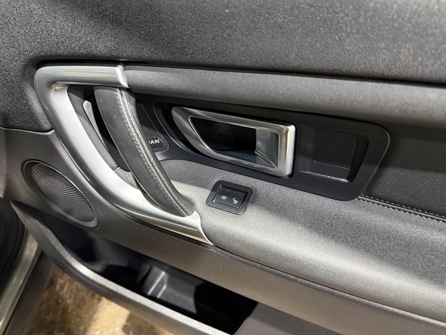 Used Land Rover Discovery Sport for sale - 76999597: Photo 24