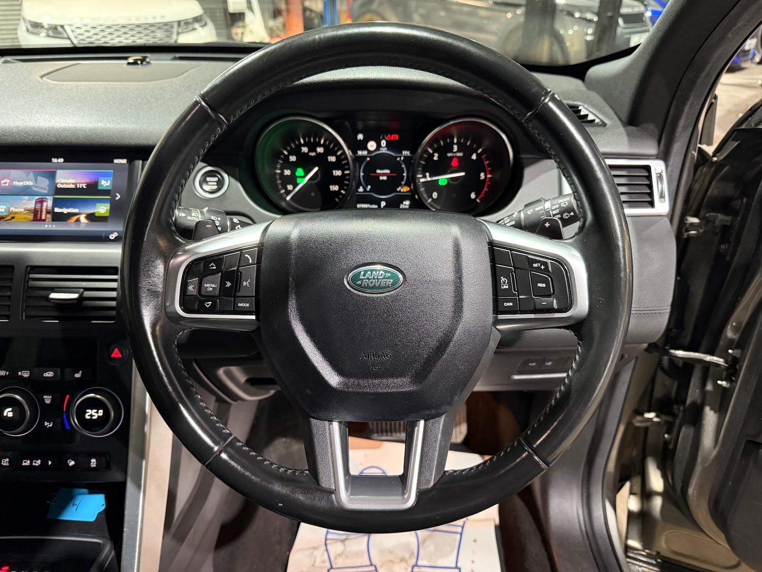 Used Land Rover Discovery Sport for sale - 76999597: Photo 30