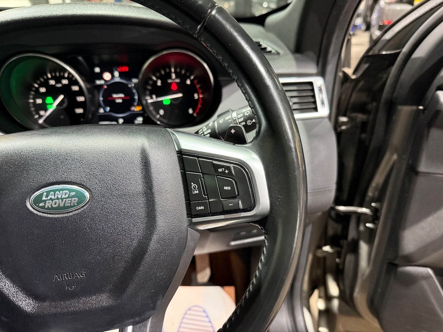 Used Land Rover Discovery Sport for sale - 76999597: Photo 32