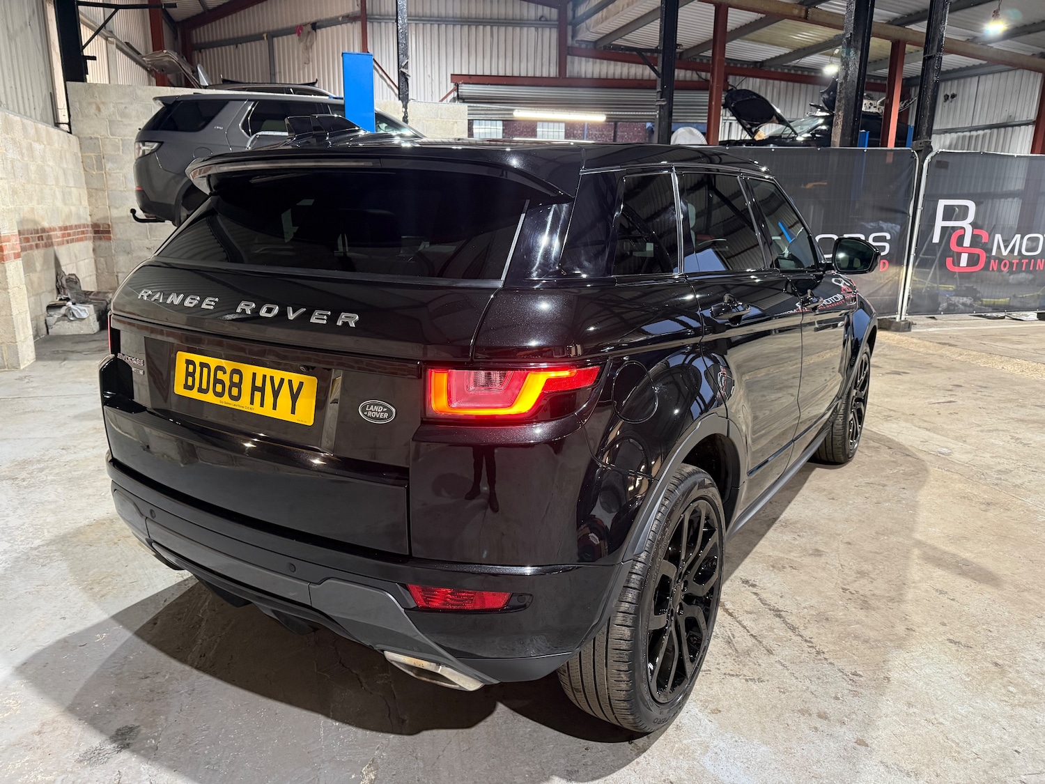 Used Land Rover Range Rover Evoque 2018 for sale - 77313001: Photo 3
