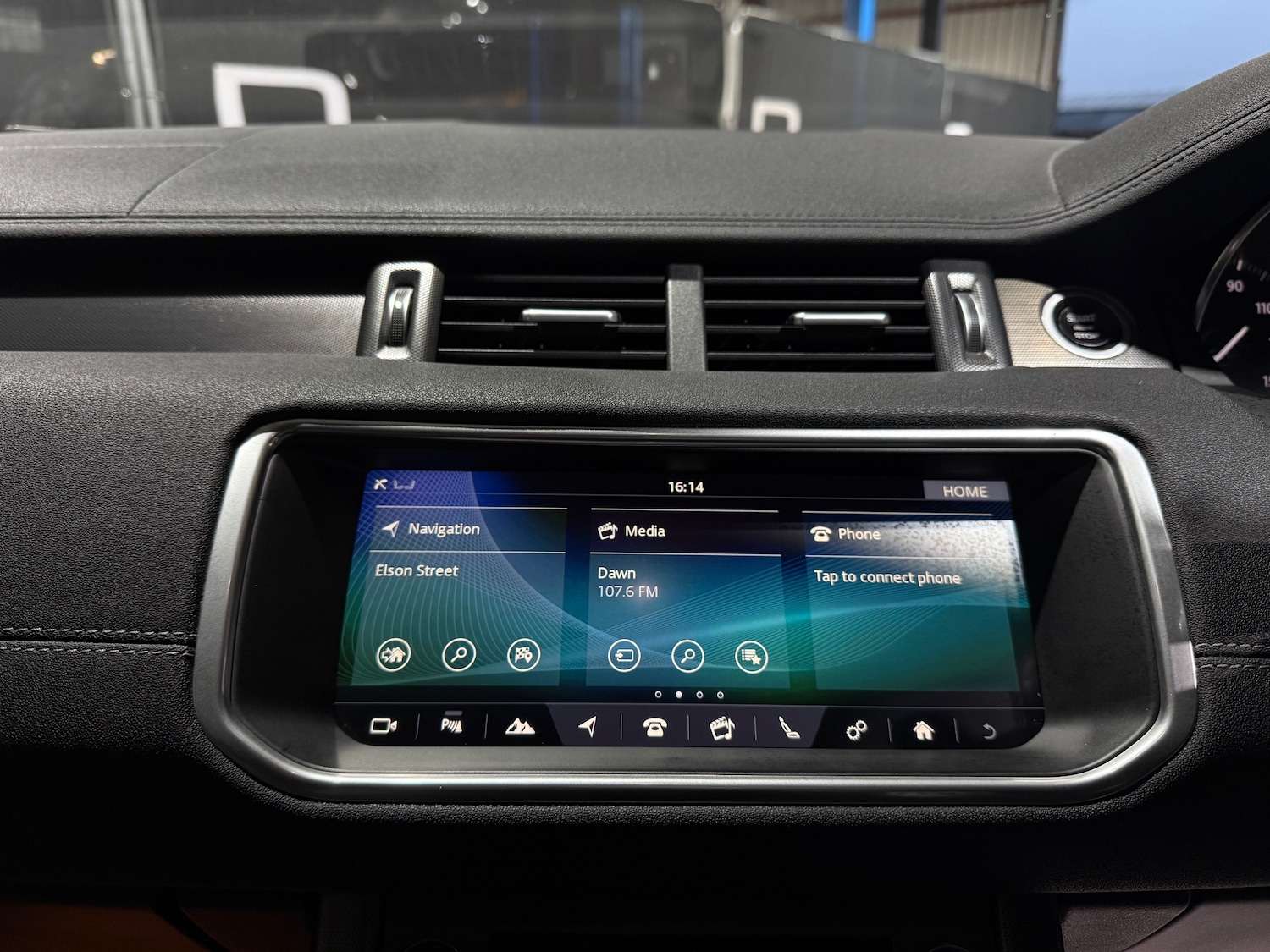 Used Land Rover Range Rover Evoque 2018 for sale - 77313001: Photo 38