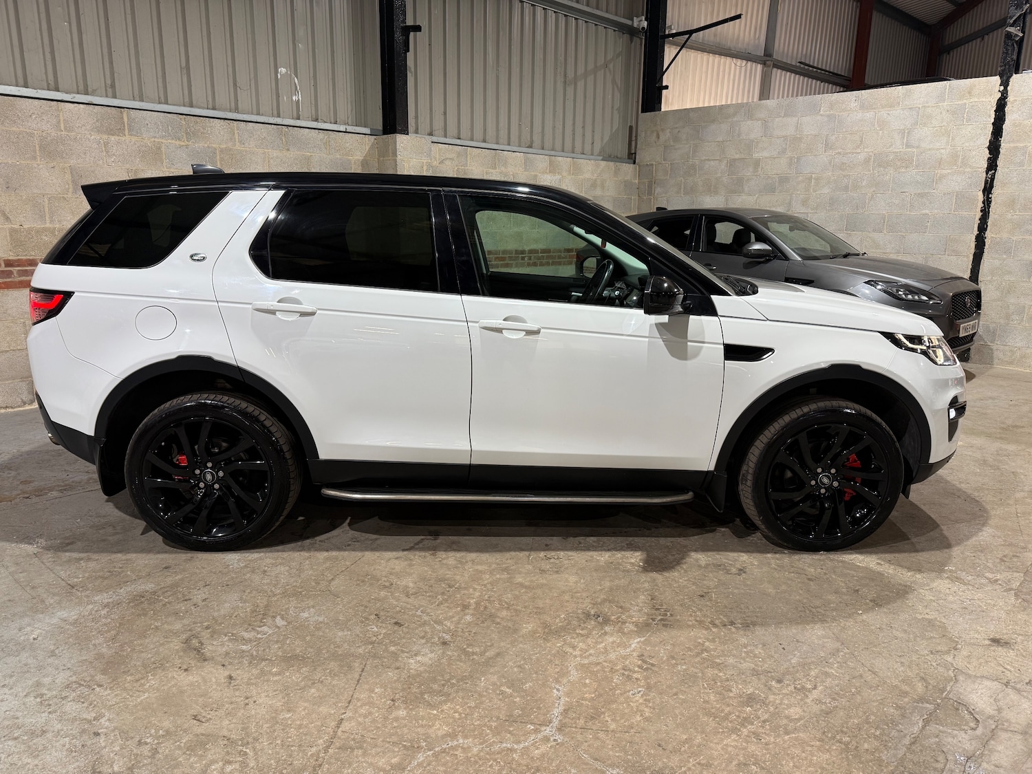 Used Land Rover Discovery Sport for sale - 76999598: Photo 2