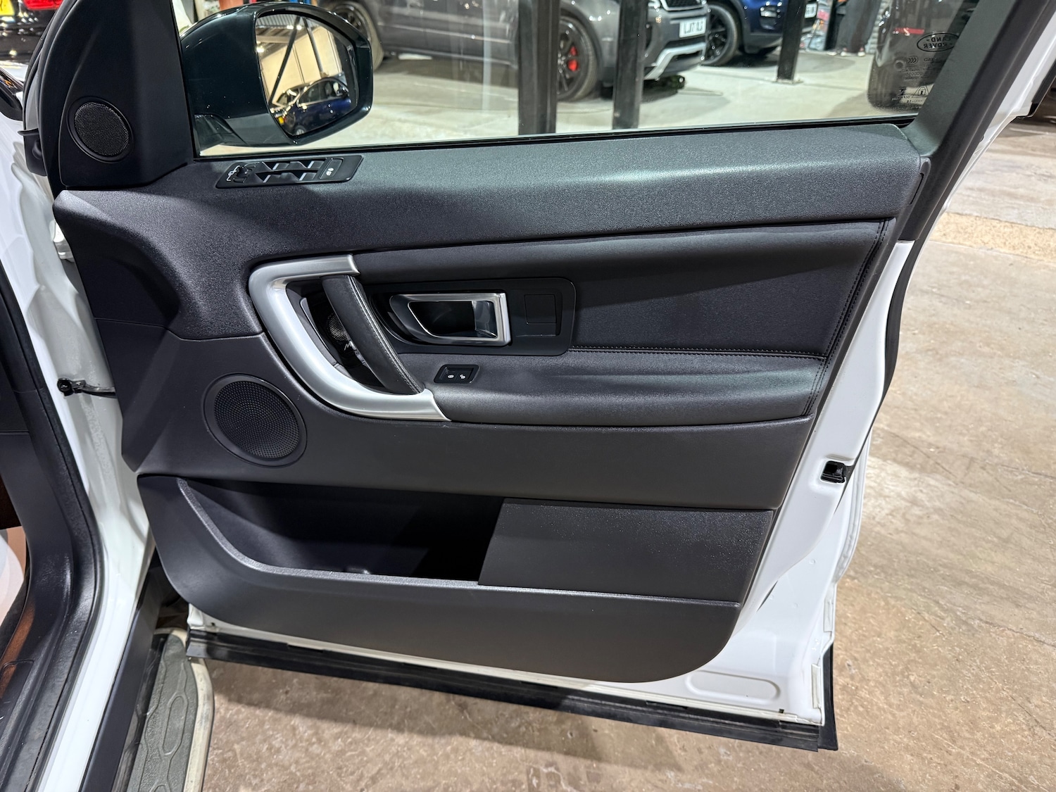 Used Land Rover Discovery Sport for sale - 76999598: Photo 24