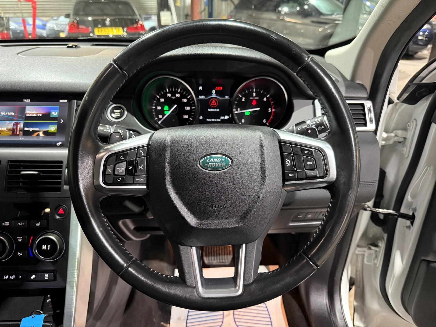 Used Land Rover Discovery Sport for sale - 76999598: Photo 32