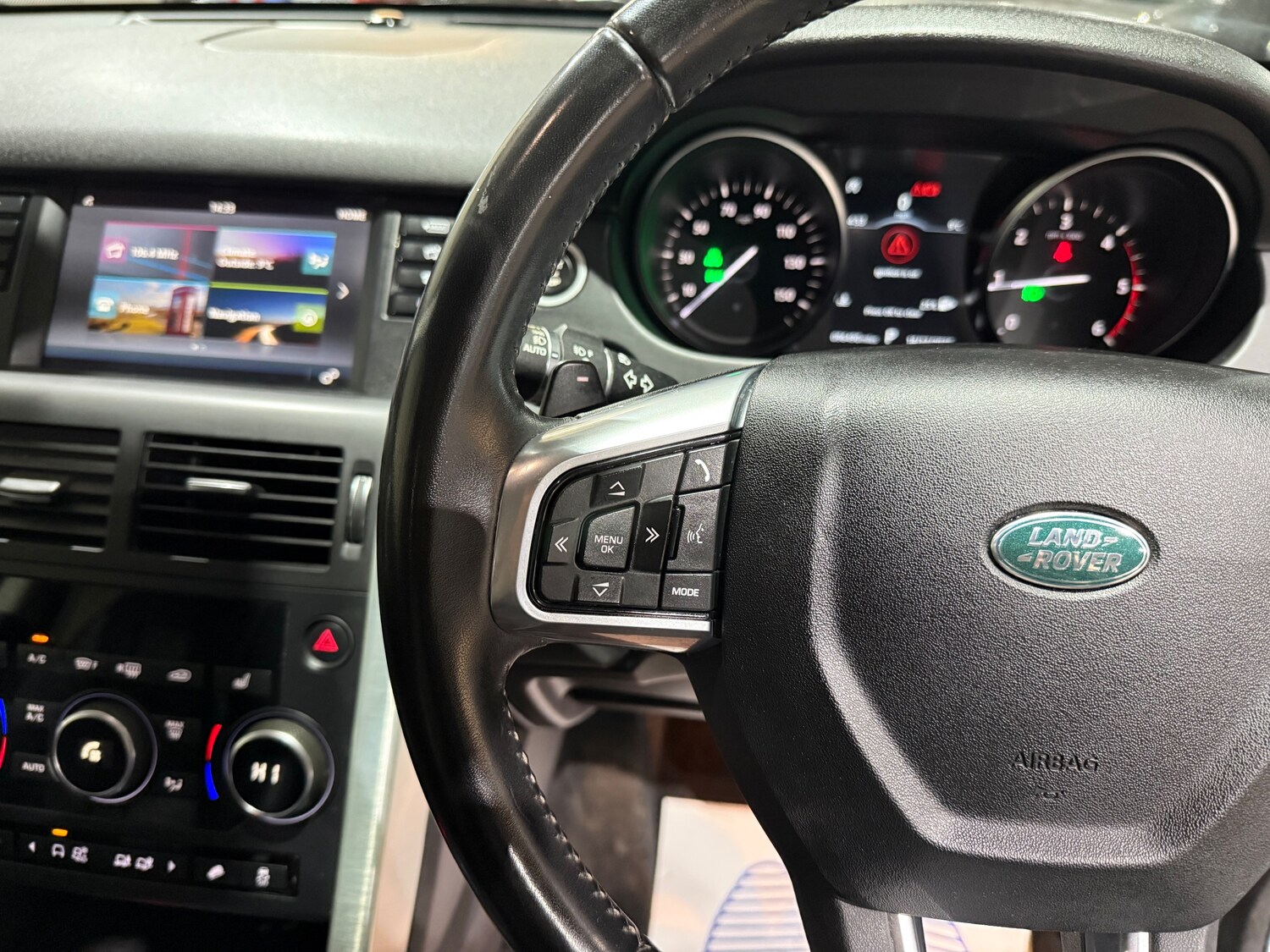 Used Land Rover Discovery Sport for sale - 76999598: Photo 33