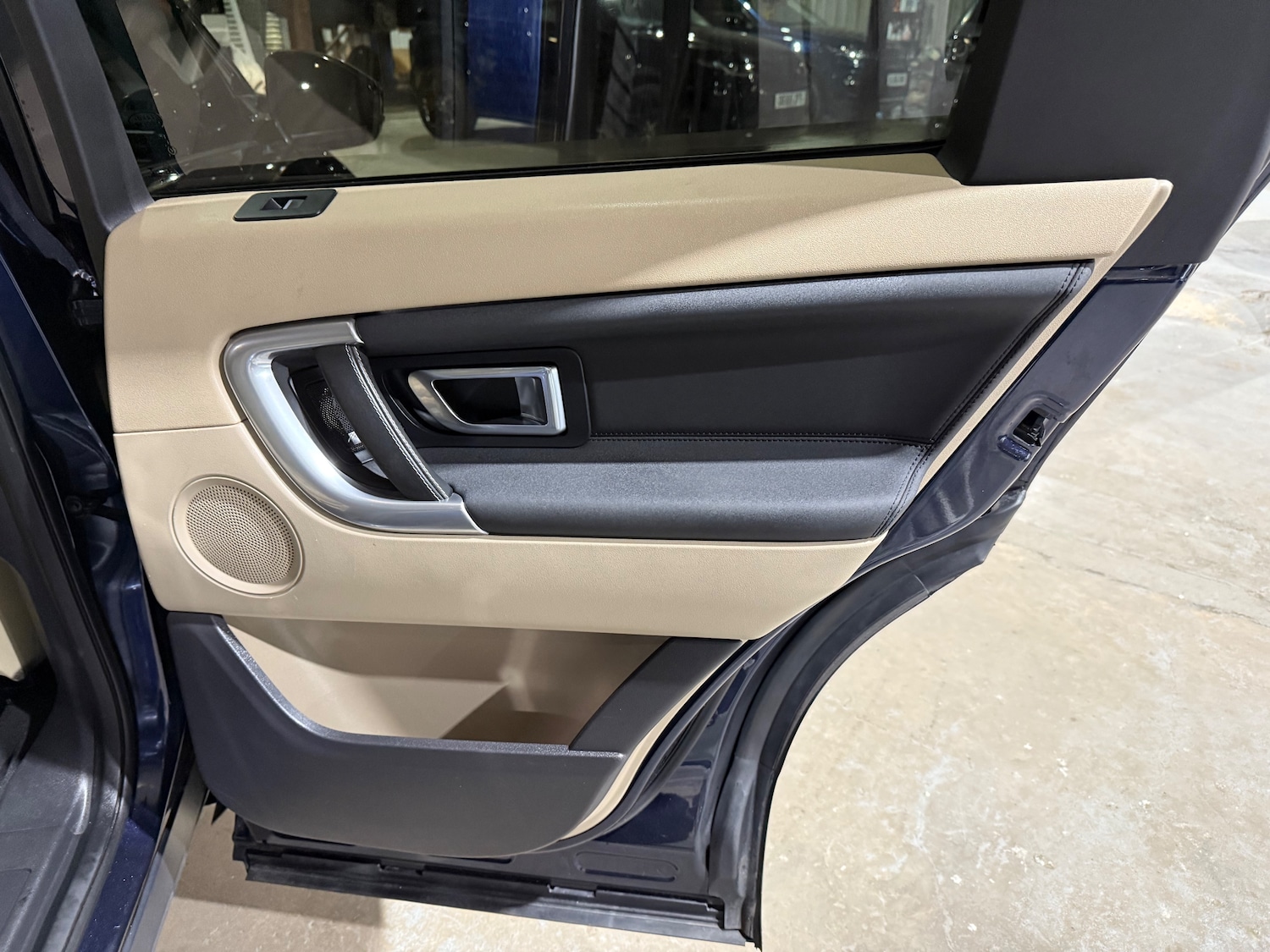 Used Land Rover Discovery Sport 2017 for sale - 76625723: Photo 20