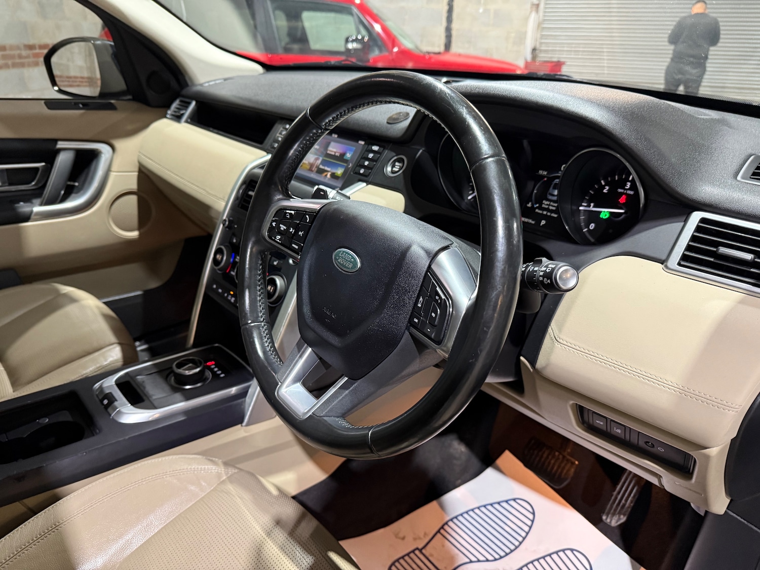 Used Land Rover Discovery Sport 2017 for sale - 76625723: Photo 27