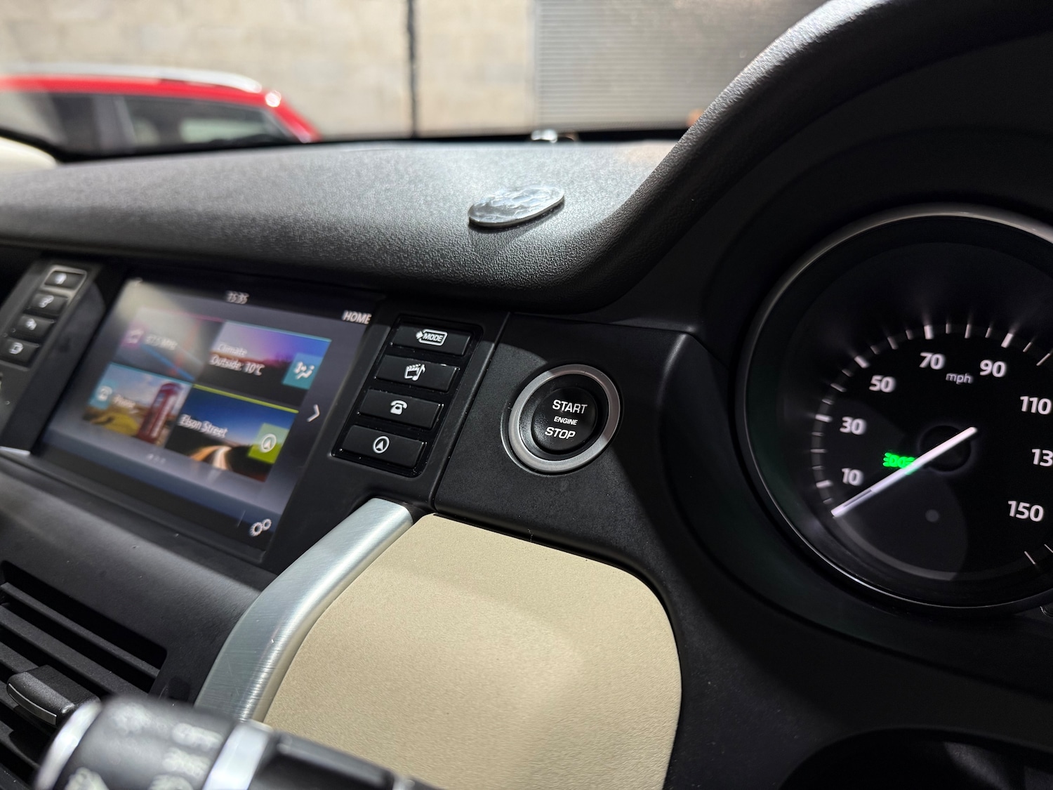 Used Land Rover Discovery Sport 2017 for sale - 76625723: Photo 39