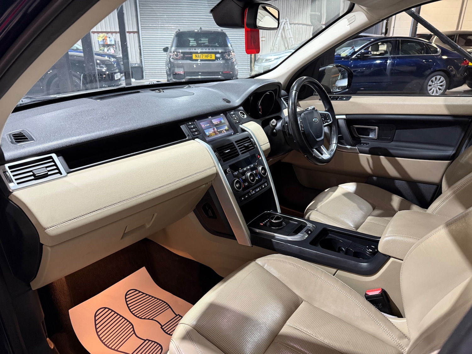 Used Land Rover Discovery Sport 2017 for sale - 76625723: Photo 9