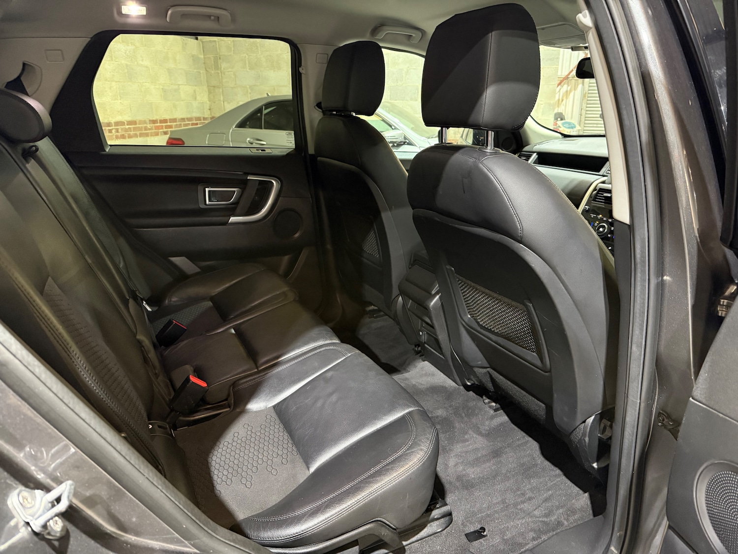 Used Land Rover Discovery Sport 2016 for sale - 76569266: Photo 25