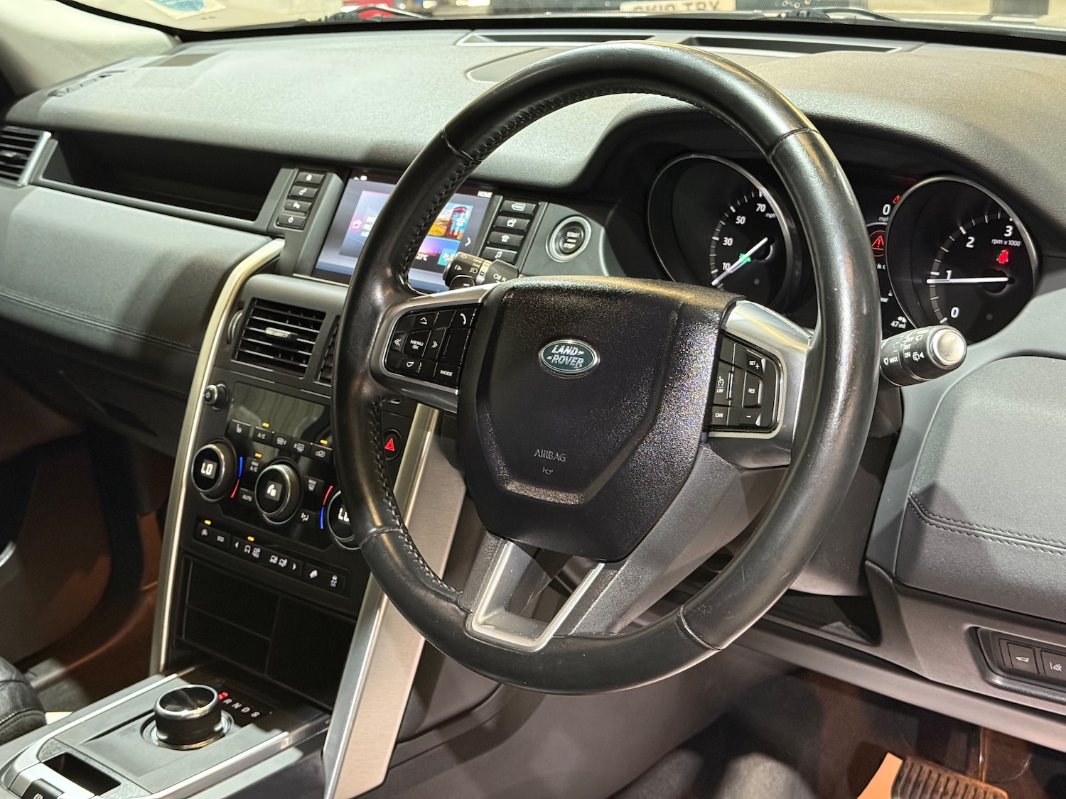 Used Land Rover Discovery Sport 2016 for sale - 76569266: Photo 30