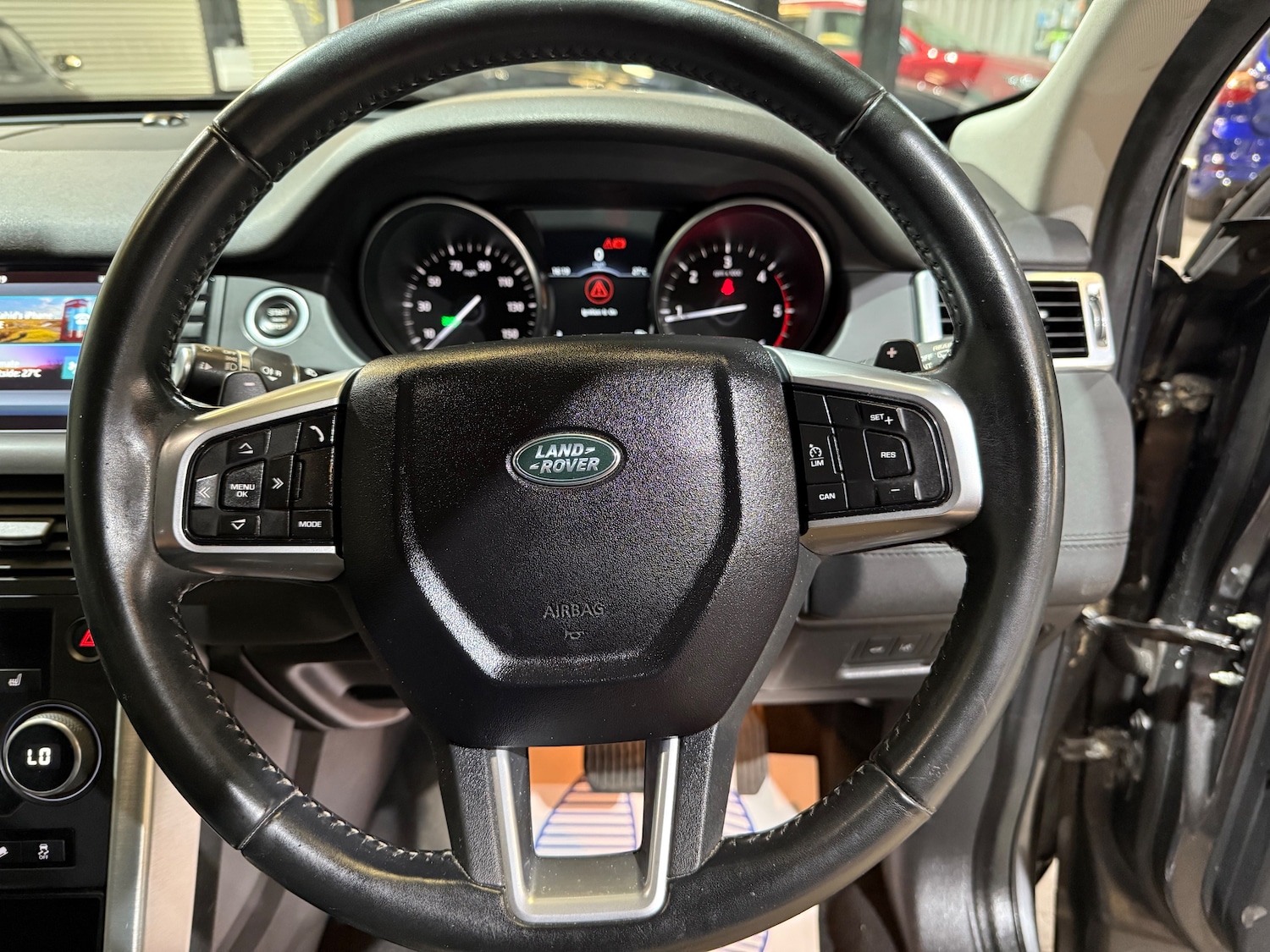 Used Land Rover Discovery Sport 2016 for sale - 76569266: Photo 31