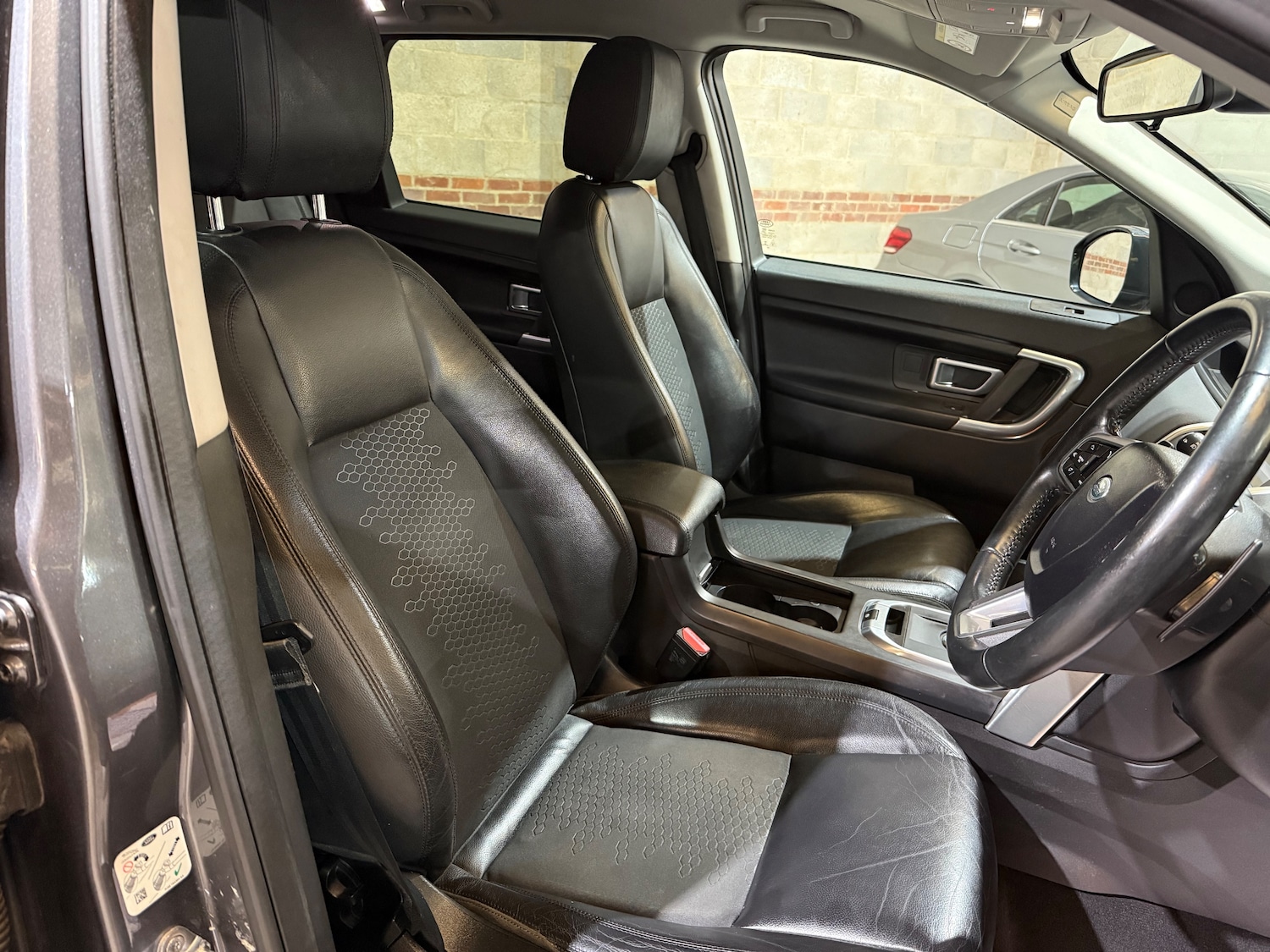 Used Land Rover Discovery Sport 2016 for sale - 76569266: Photo 33