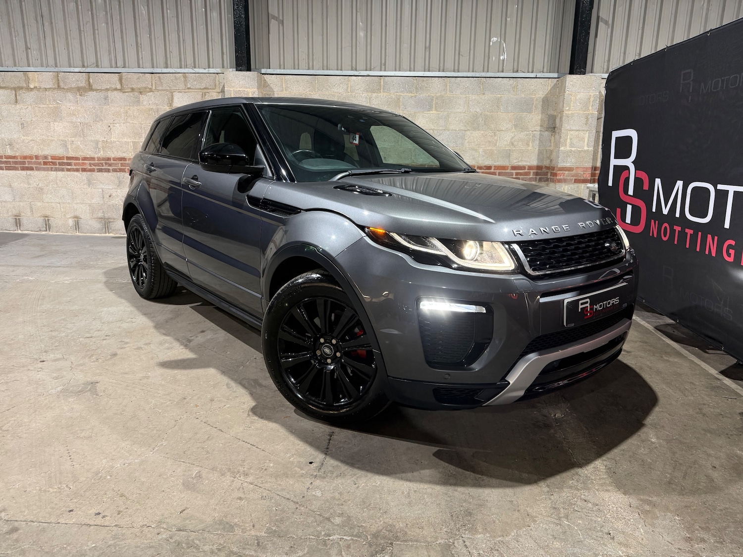 Used Land Rover Range Rover Evoque 2016 for sale - 77673987: Photo 2