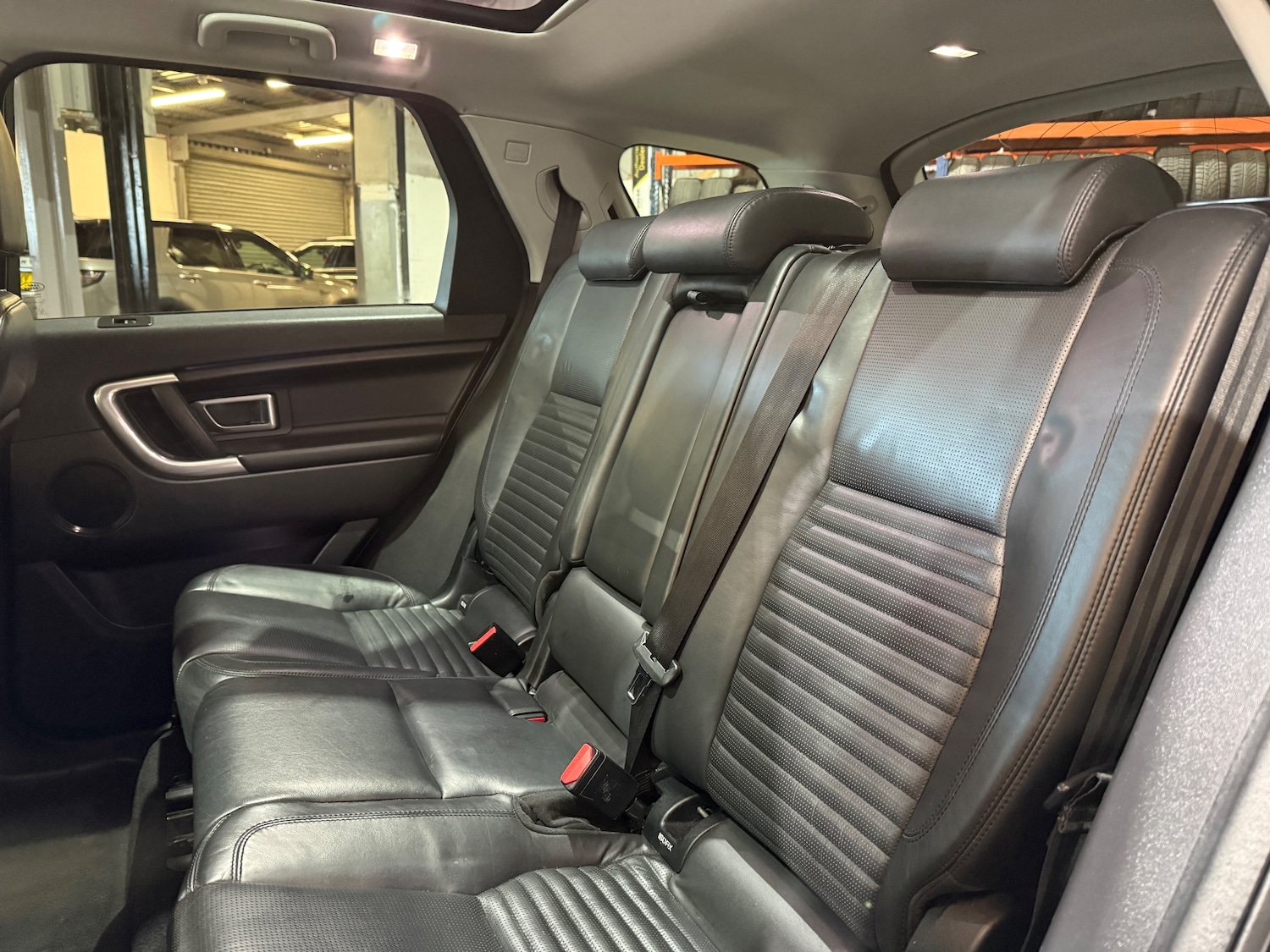 Used Land Rover Discovery Sport 2016 for sale - 77557324: Photo 15