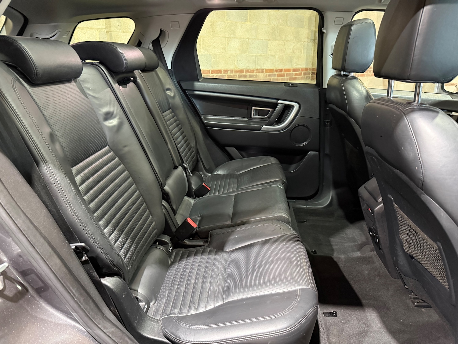 Used Land Rover Discovery Sport 2016 for sale - 77557324: Photo 24