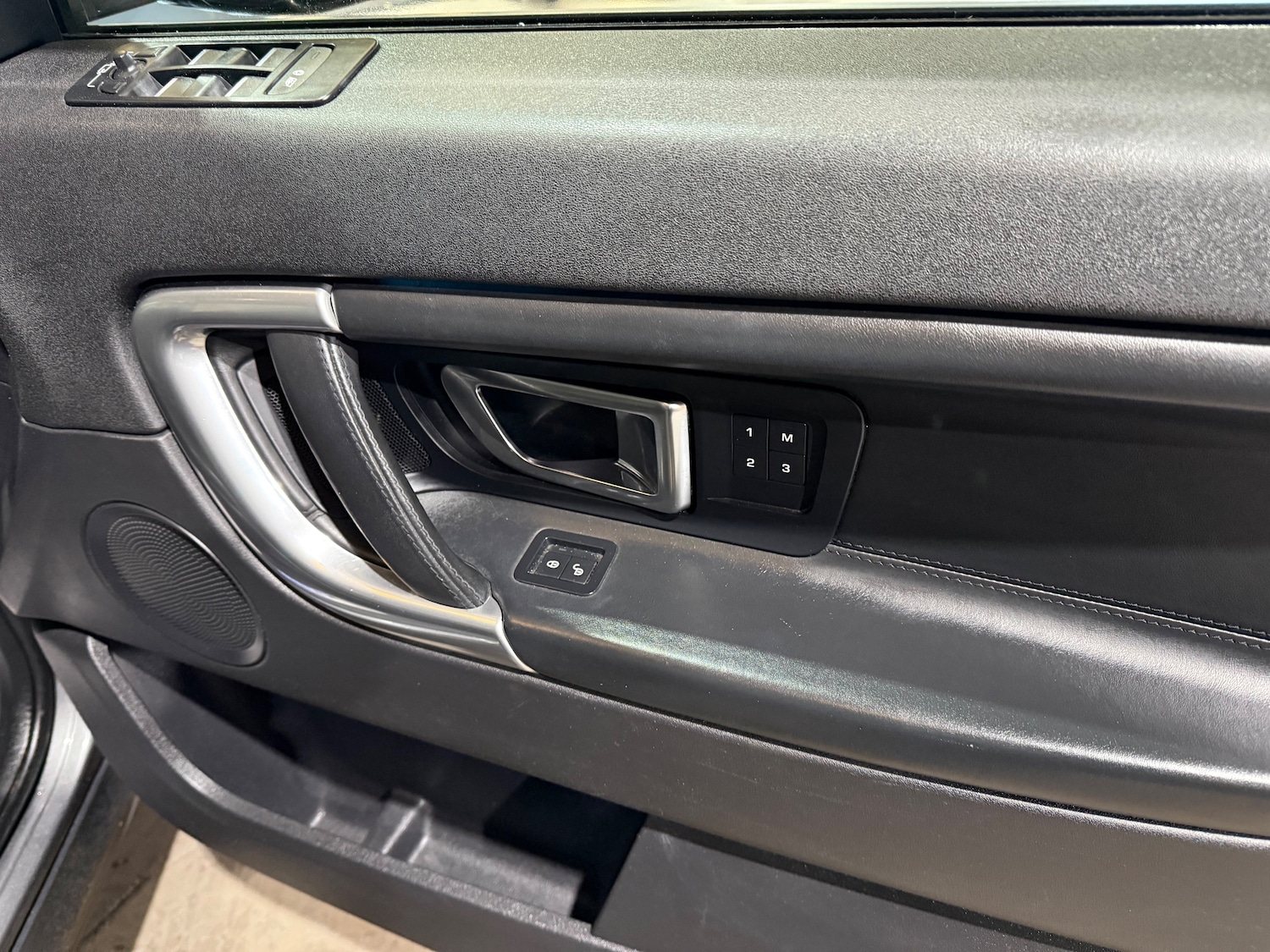 Used Land Rover Discovery Sport 2016 for sale - 77557324: Photo 26