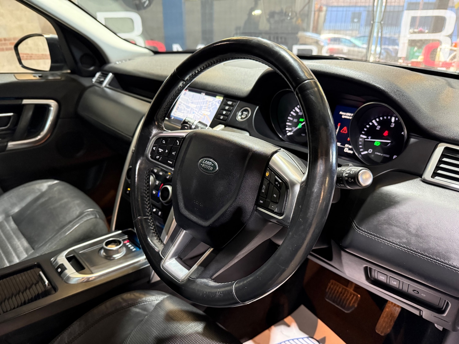 Used Land Rover Discovery Sport 2016 for sale - 77557324: Photo 28