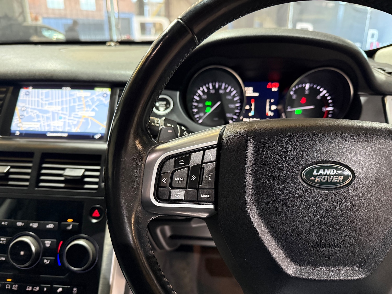 Used Land Rover Discovery Sport 2016 for sale - 77557324: Photo 35